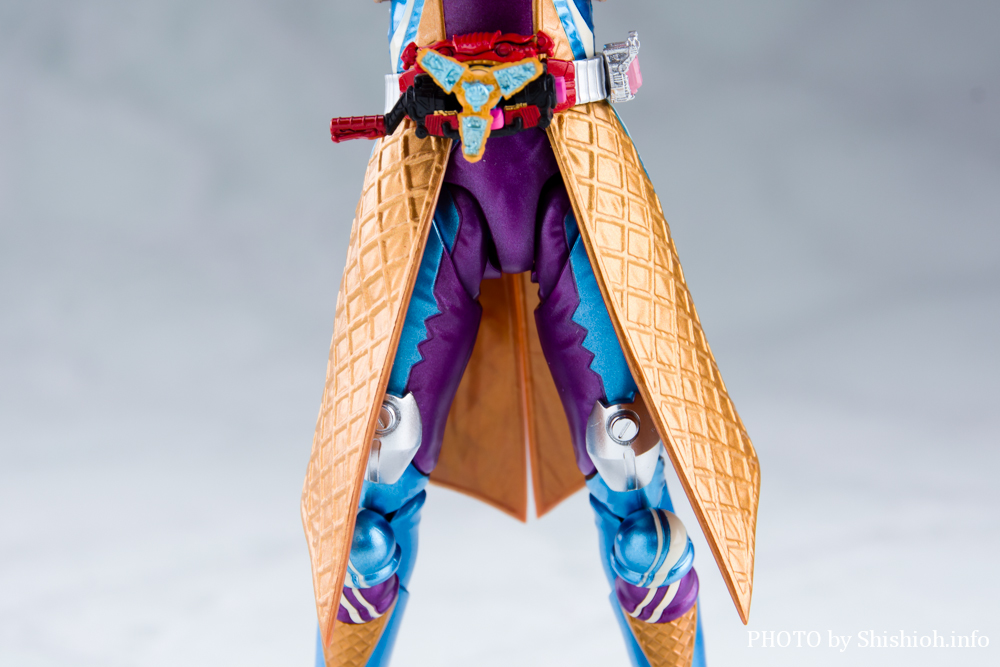 S.H.Figuarts ���ʃ��C�_�[�K�� �u���U�[�h�\���x�t�H�[��