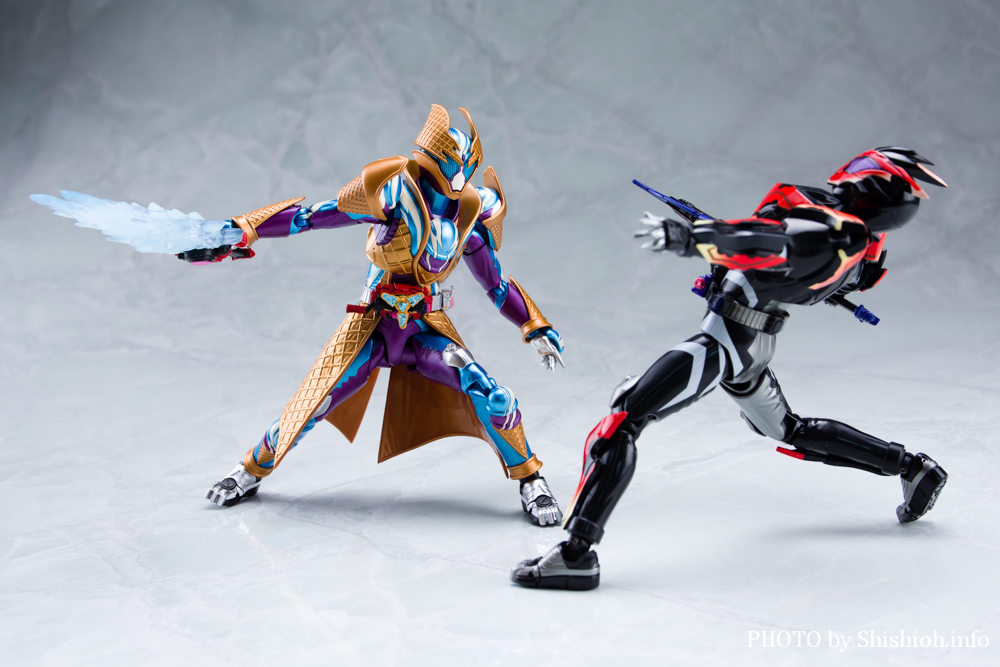 S.H.Figuarts ���ʃ��C�_�[�K�� �u���U�[�h�\���x�t�H�[��