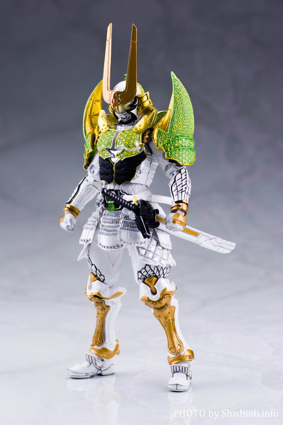 S.I.C. 仮面ライダー斬月 メロンアームズ | mdh.com.sa