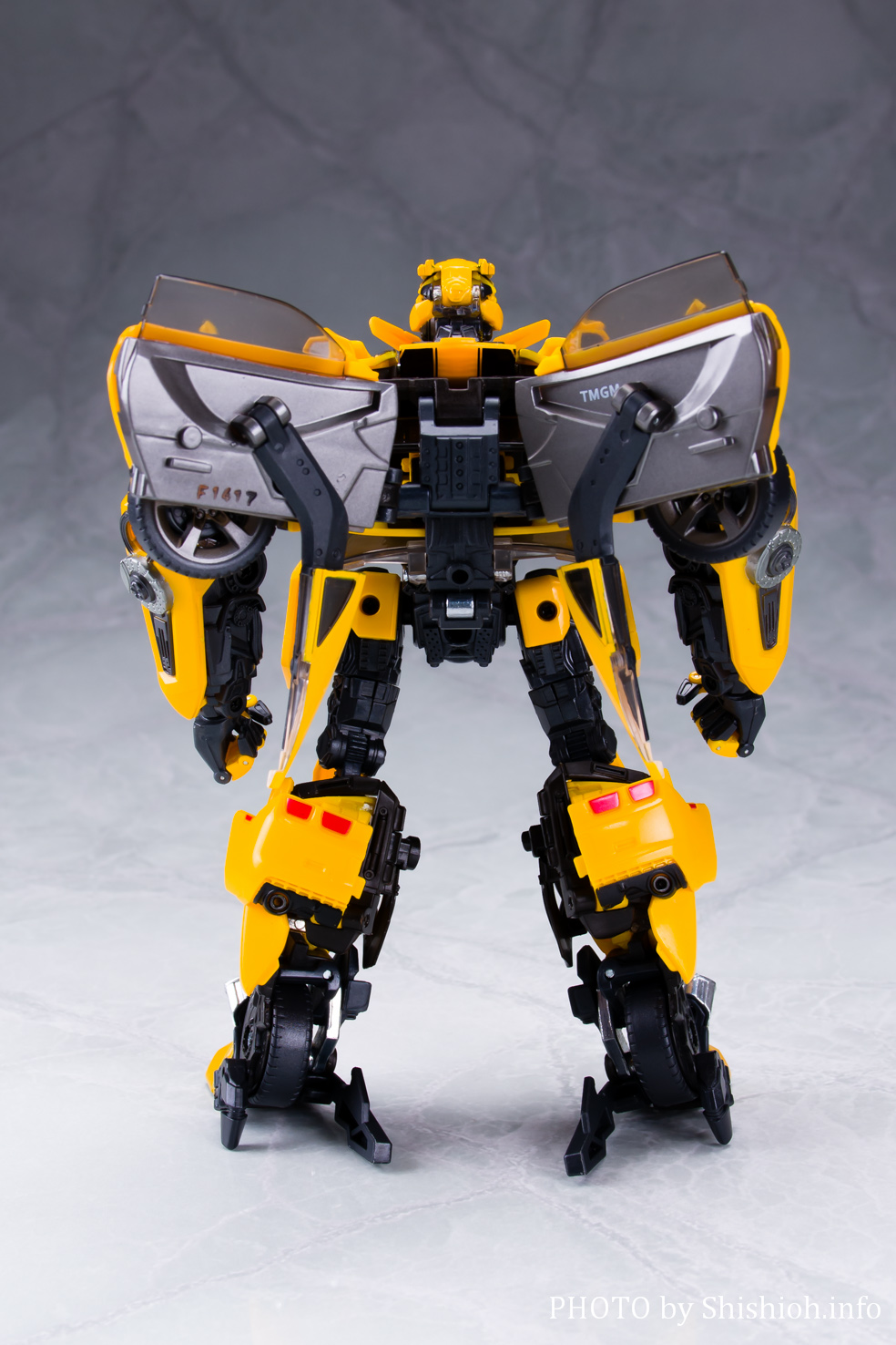 トランスフォーマー MPM-3 バンブルビーBumblebee