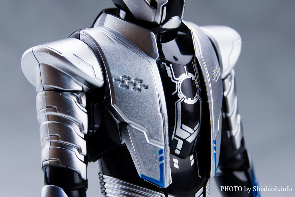 TOKUSATSU ACTION FIGURE �M���o���E�u�V�h�[