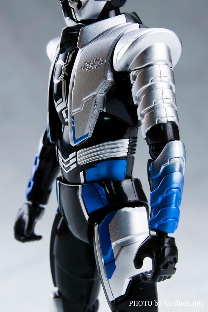 TOKUSATSU ACTION FIGURE �M���o���E�u�V�h�[