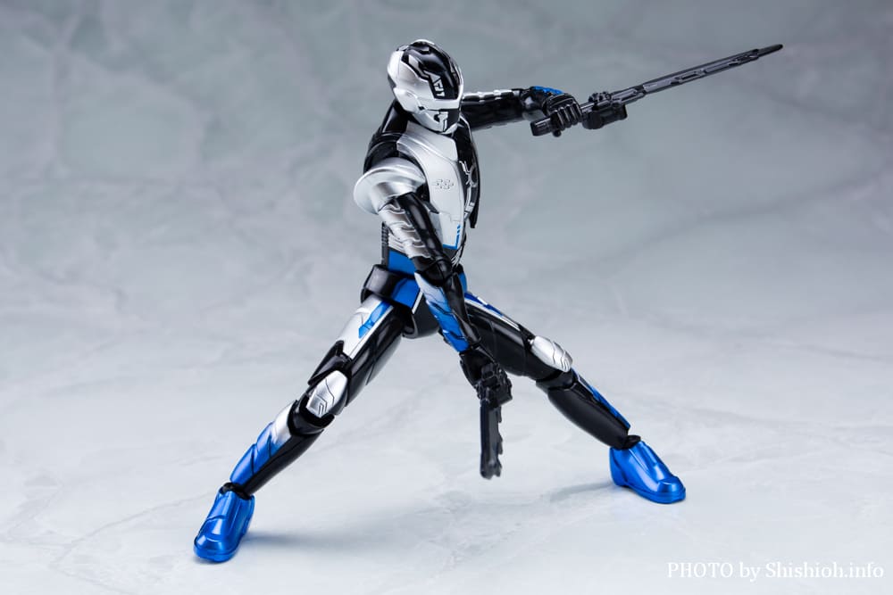 TOKUSATSU ACTION FIGURE �M���o���E�u�V�h�[