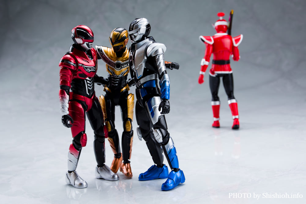 TOKUSATSU ACTION FIGURE �M���o���E���~�i�X