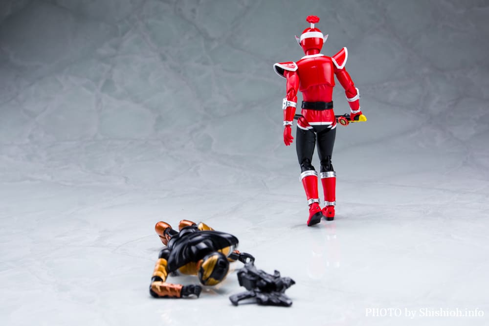 TOKUSATSU ACTION FIGURE �M���o���E���~�i�X