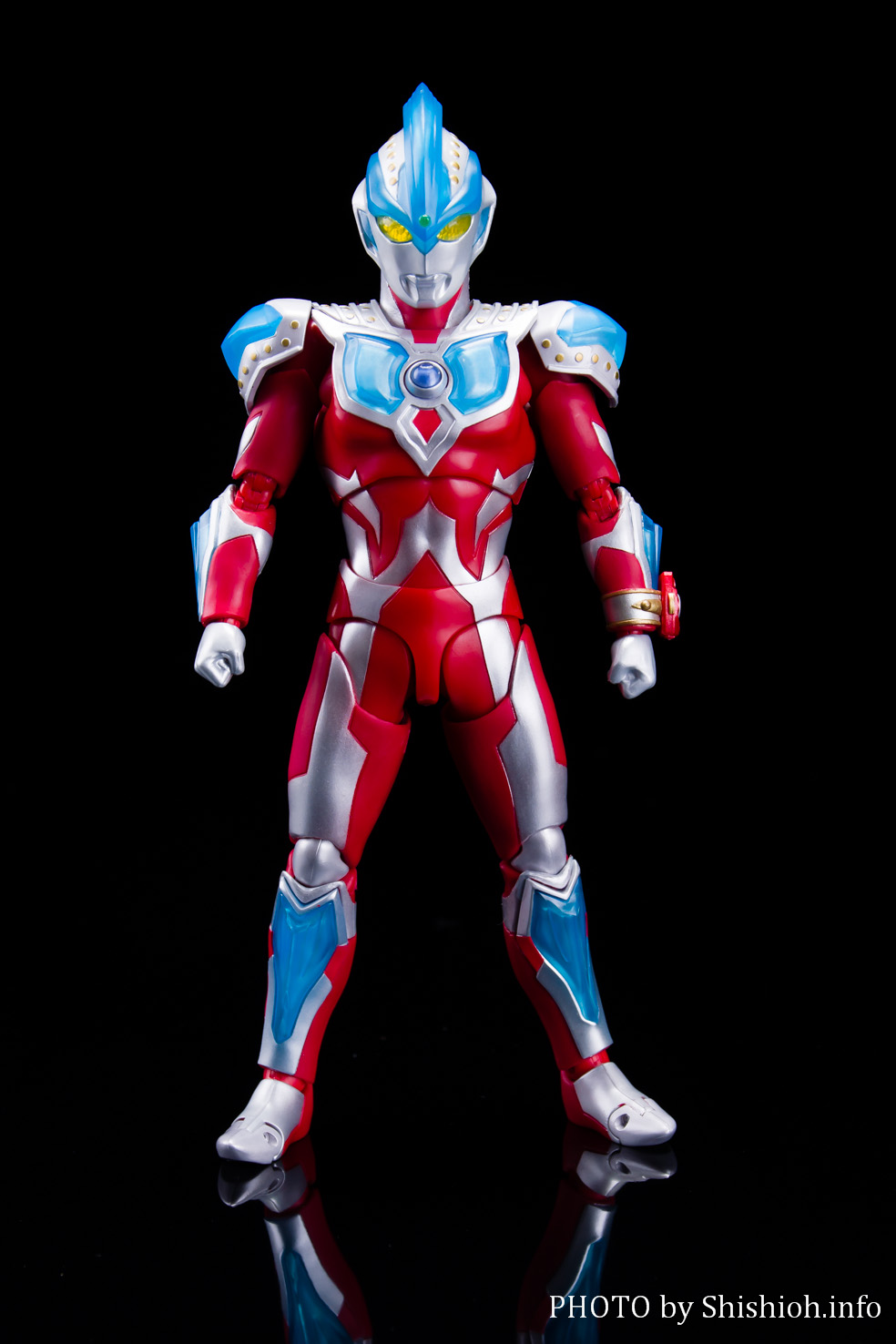 ウルトラマンギンガストリウム フィギュアーツ www.poltekkes-bsi.ac.id