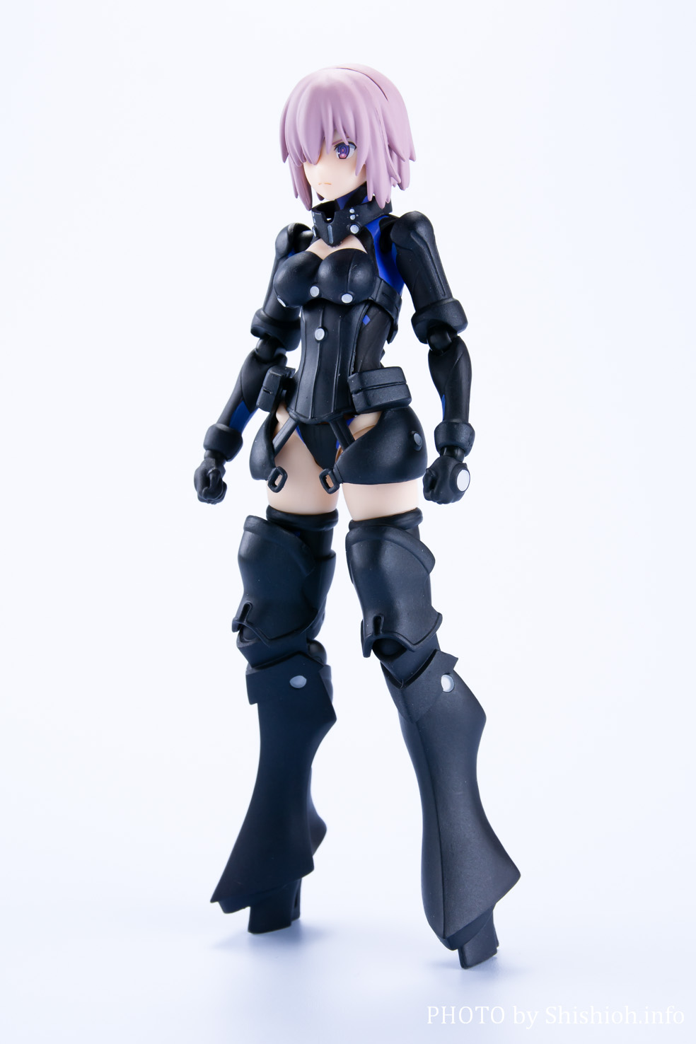 ＷＥＢ限定カラー有 figma シールダー/マシュ・キリエライト