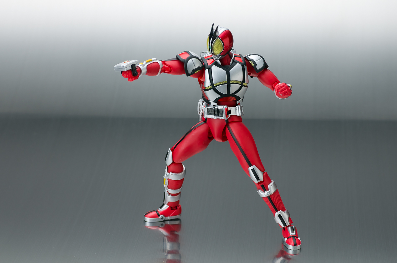 S.H.Figuarts ���ʃ��C�_�[�t�@�C�Y �u���X�^�[�t�H�[��