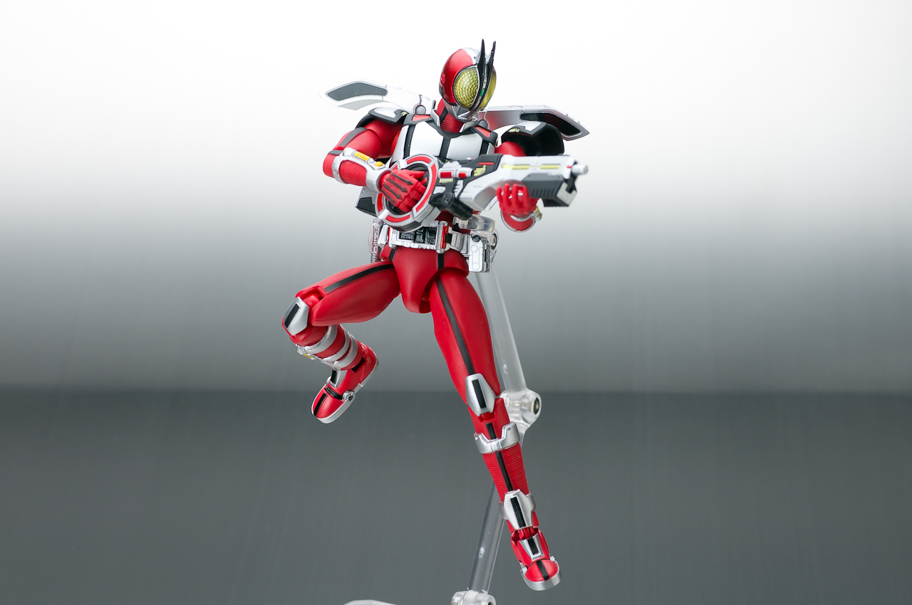 S.H.Figuarts ���ʃ��C�_�[�t�@�C�Y �u���X�^�[�t�H�[��